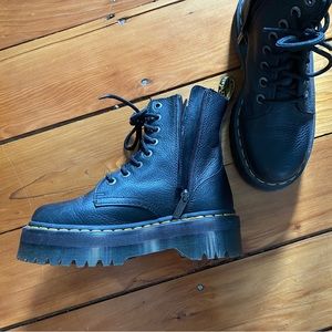 Dr. Martens Jadon Pisa Platform Boot